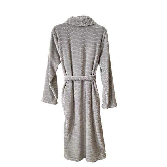 CVS Robe Women's One Size Fits Most Gray Long Sleeve Tie Waist Plush Cozy Warm - Picture 4 of 5